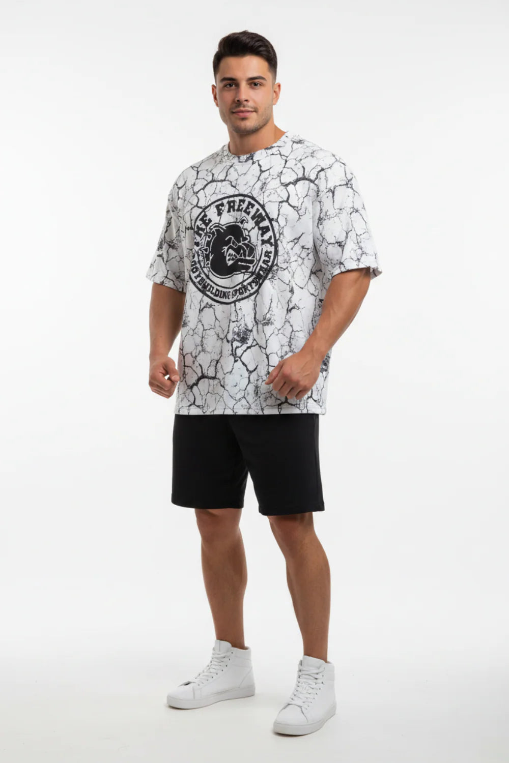 Men's white marbled rounded bodybuilding rag top Thefreeway Sportswear art. 2272 worn by a male model, full-body front view