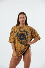 Mustard marbled rounded bodybuilding rag top Thefreeway Sportswear art. 2272 worn by a female model, front view with large black logo